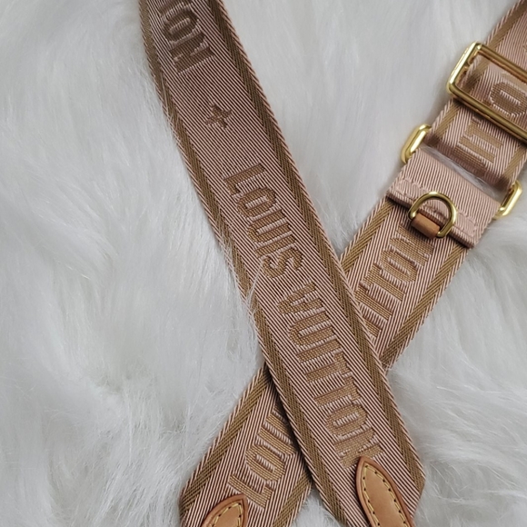 *SOLD*Louis Vuitton Canvas Pink Strap - Picture 4 of 6